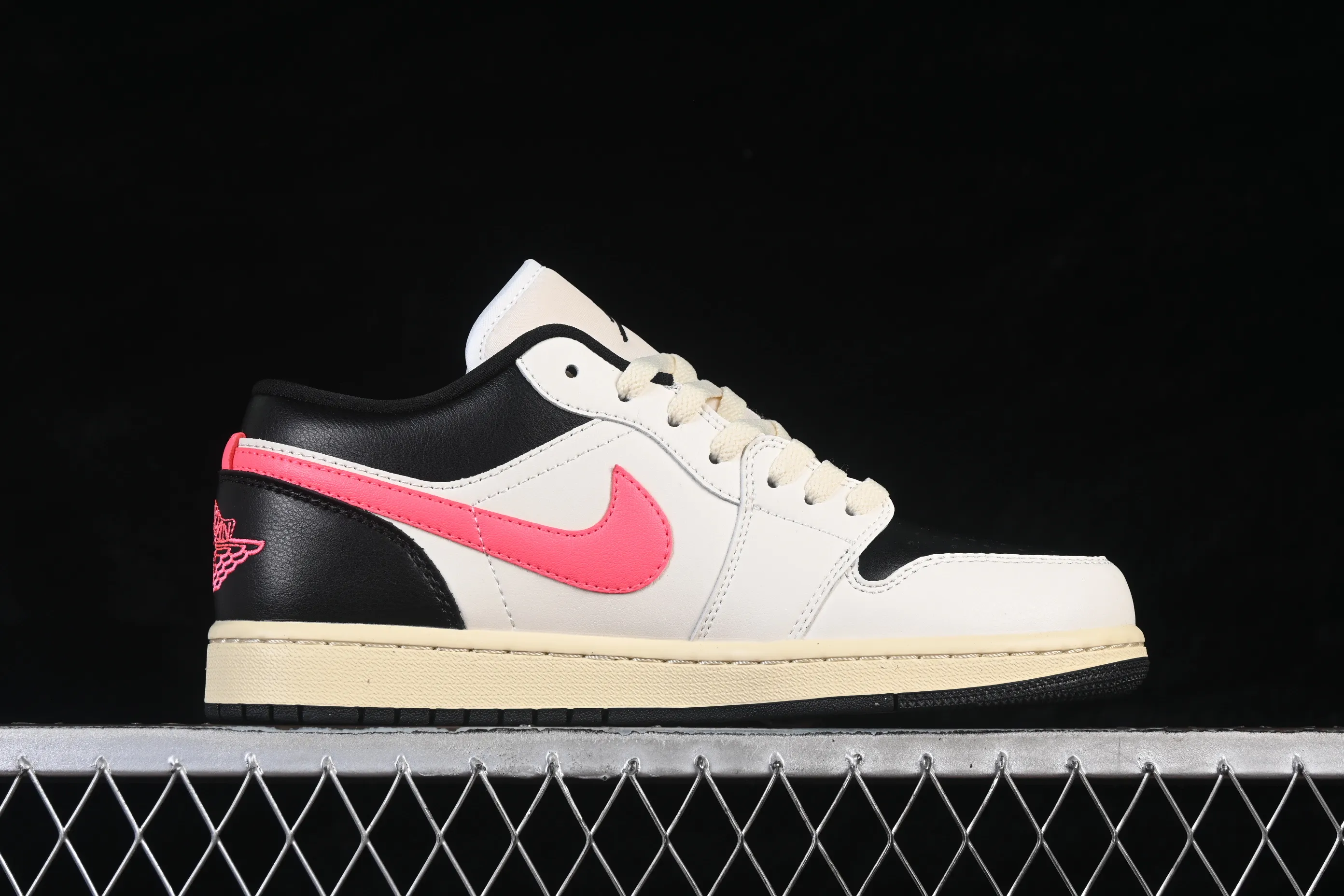 All categories Air Jordan Jordan series basketball shoes Air Jordan 1 Low Air Jordan 1 Low AJ1 Joe 1 meter white black red low-top cultural casual sneakers DC0774-107